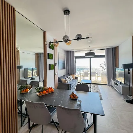 Sunset Cliffs Wellness & By Leo Benidorm